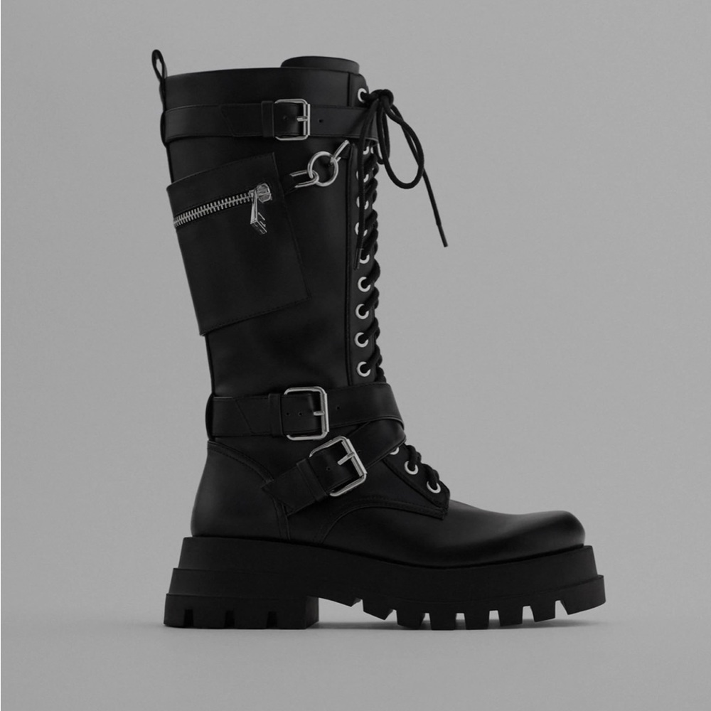 Zara black boots with pocket